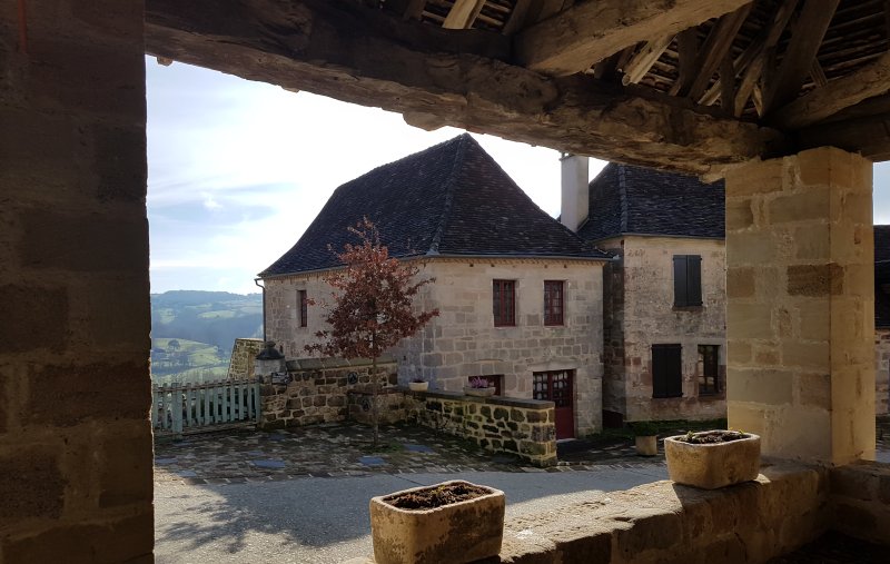 La maison de la halle — photo 1